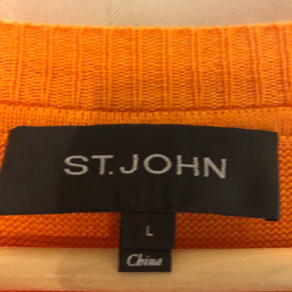 🎉HP🎉 EEUC ST. JOHN Sweater - Picture 4 of 8